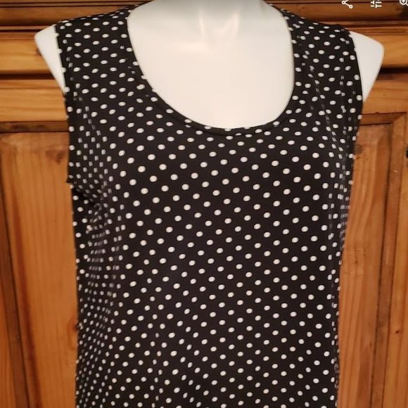 Ellen Tracy Tops - Ellen Tracy 2X Polka Dot sleeveless top Navy White EUC